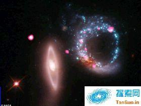 4.3亿光年外星系相撞形成巨大黑洞环