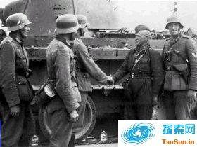 苏德战场：苏联人曾拿牛奶面包欢迎德军