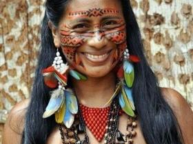 细说女人不用穿裤子的民族和美女泛滥的国家!