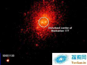 美国天文学家发现被矮星系Markarian 177逐出的巨大黑洞SDSS1133