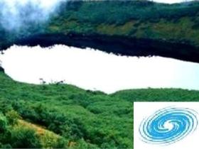 盘点全球十大诡异地方——“听命湖”你可以在湖边呼风唤雨