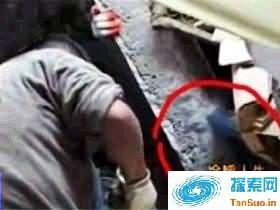 汶川地震灵异事件DV真实记录 营救画面惊现蓝色半张脸只是开端?