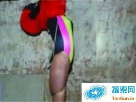 重庆红衣男孩事件谜团重重 性窒息还是被人养小鬼?