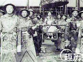 李莲英权力多大?不在意皇帝,且可陪慈禧洗澡!