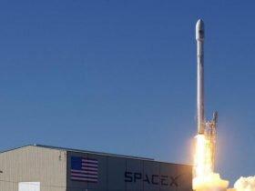 马斯克:猎鹰重型火箭可能在3到4个月内发射