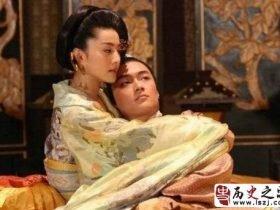 杨贵妃为什么要帮大她十几岁的安禄山洗澡?安禄山与杨贵妃有暧昧?