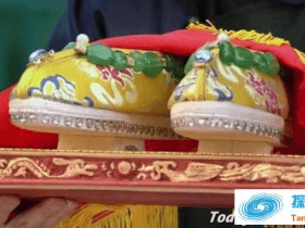 清朝的妃子为何都穿“花盆底鞋” 这是为什么？