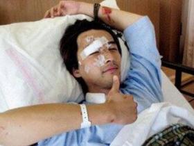 胡歌车祸灵异事件,车祸现场胡歌手机自动拨打求救电话