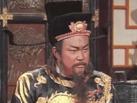 揭秘:历史上的包青天脸上真有月牙印记吗?