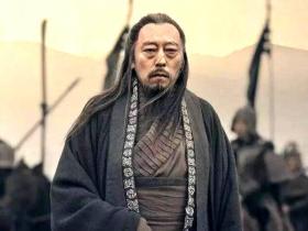 毛主席问三国里谁最厉害?大家都说:如果董事长在 肯定是最厉害的