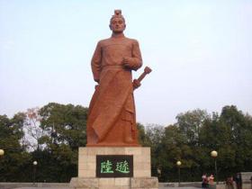 毛主席对鲁迅的评价:刘备不是他军事能力突出的对手