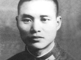 沈醉 军事系统的头号特工 在他第一次行动时给了他一把竹子制成的匕首