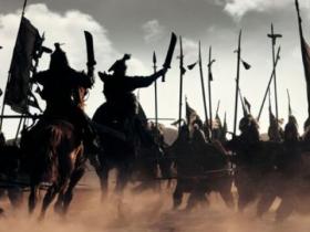 古时候打仗,第一排的士兵为何不怕当炮灰送死?