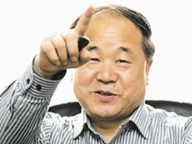 他画的美女人体画太形象,有人看后感叹:她们在身边却又触不可及