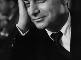 著名战地摄影记者罗伯特·卡帕逝世_战争