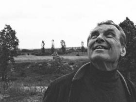诺贝尔文学奖获得者切斯拉夫·米沃什出生_波兰