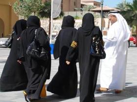 穆斯林为什么可以有四个老婆?根本原因是什么?