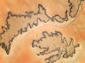 鸟瞰撒哈拉沙漠美景